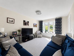 Sitting Room_88VV- click for photo gallery
